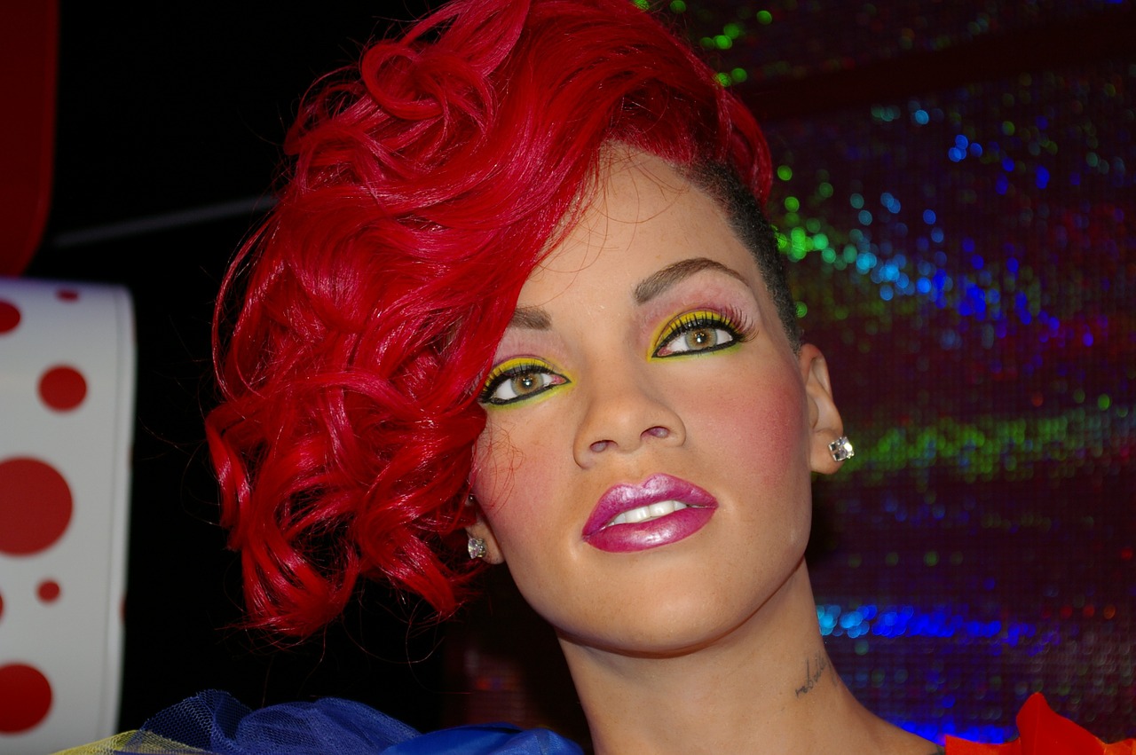 Trendy w fryzjerstwie – fryzury gwiazd Rihanna – bob