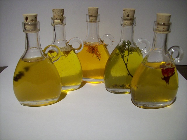 Olejek sosnowy i olejek pomarańczowy